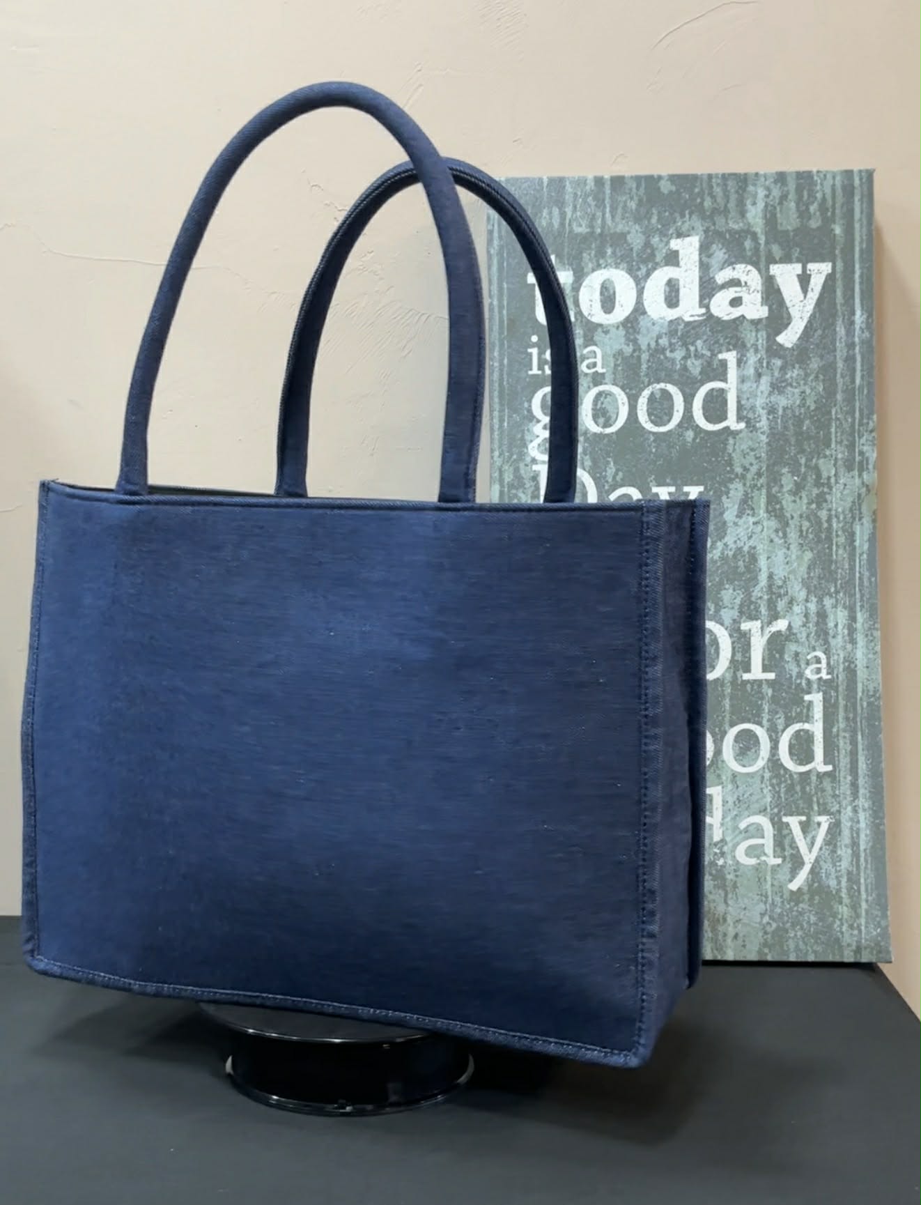 The McKenzi Tote